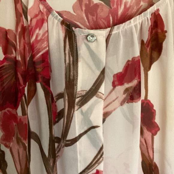 Jennifer Lopez sheer loose style Top - Picture 2 of 7